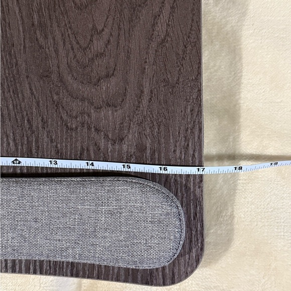 BNIB Hamitor Portable Lap Desk For Laptops up to 15.6” Portable & Lightweight - Picture 3 of 6